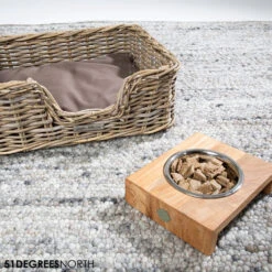 51 Degrees North Voerbak Teak High 16 51 Degrees North Voerbak Teak High -Honden Benodigdheden 51 degrees north voerbak teak high 211088 1000 none